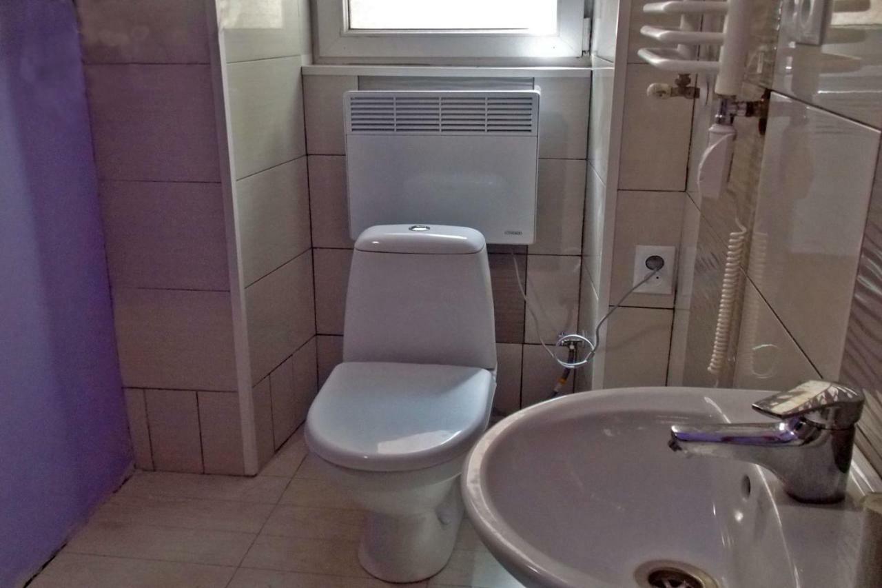 Apartment At Teodora Sqr 利沃夫 外观 照片